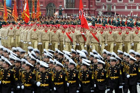At Russias Victory Day Parade Vladimir Putin Calls For Alliance The
