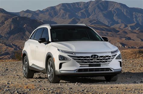 Hyundai was smart to put its most advanced hydrogen fuel cell system into a compact suv body. Hyundai Nexo hydrogen fuel cell-powered SUV revealed at ...