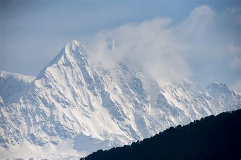 Himalayan Snow Peaks Near Choptatungnathuttarakhandindia Stock Image