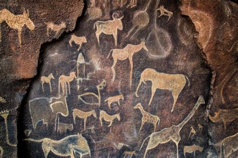 Pintura De Pared De La Cueva Prehistórica Imagen De Archivo Imagen De