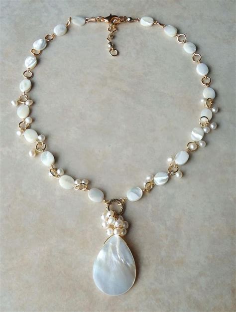 Mother Of Pearl Pendant Necklace Freshwater Pearl Cluster White Beaded