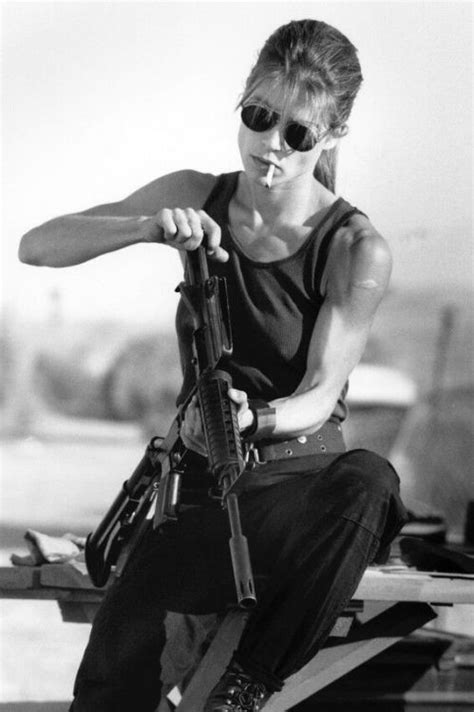 Linda Hamilton Terminator 2 1991 In 2022 Muscular Women