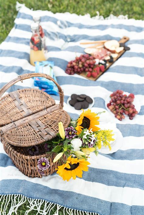 romantic picnic picnic for two how to throw the perfect picnic picnic ideas where to buy a