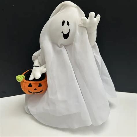 Hallmark Halloween Dancing Ghost Animated Plush 12 Figure Sings I Want