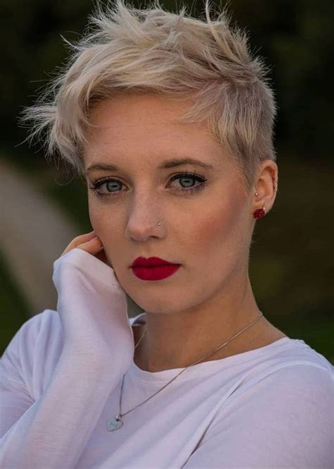 31 Hottest Short Messy Pixie Haircuts For Stylish Woman Very Short Hair Messy Pixie Haircut