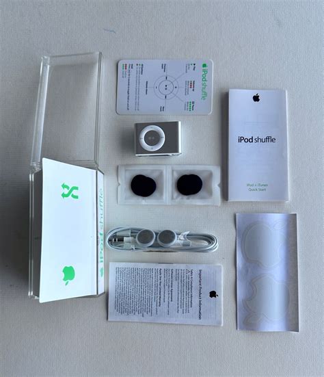 Apple Ipod Shuffle 2nd Generation 1gb Bundled With Headphones In