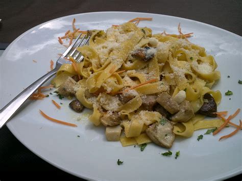 Check spelling or type a new query. La pasta con radicchio e funghi porcini con la ricetta ...