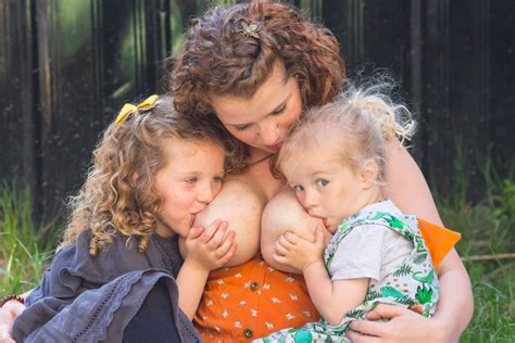 New York Post On Twitter Mom Breastfeeds 5 Year Old Daughter Because
