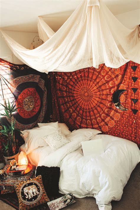 40 Best Tapestry Bedroom Ideas With Bohemian Vibes Homemydesign
