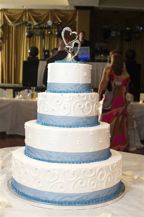 I was impressed how accurately msedina took my guidelines and created a great design that suited my description and business needs. Simple, elegant wedding cake | Hochzeitstorte, Hochzeitsdeko