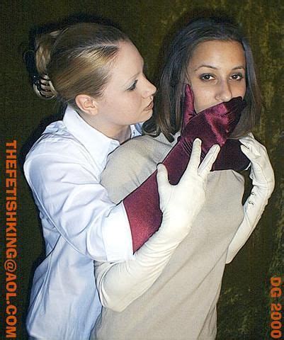 Pin By Mohamed Alabed On Fetishwear Womens Gloves Opera Gloves