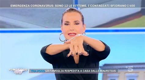 Barbara D Urso Spiega Come Lavare Mani Il Riformista