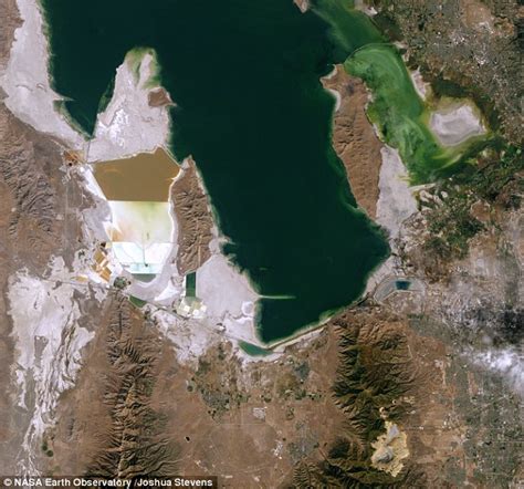 Utahs Great Salt Lake Revealed To Be Drying Up In Shocking Photos