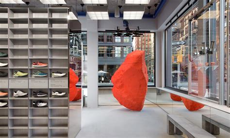 The New On Nyc Flagship Store Is A Runners Dream