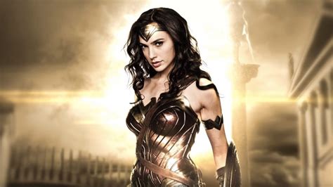 Wonder Woman Gal Gadot Calls For More Female Superheroes In Twitter Q