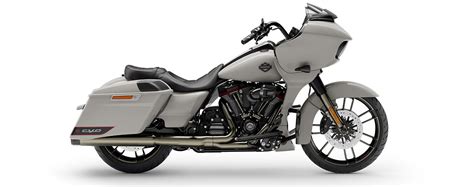 Harley davidson's 2017 street glide. Harley-Davidson CVO Road Glide 2020 - Daten, Preise ...