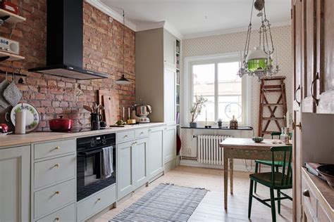 There should be 36 inches (92cm) on one side of the main sink and 18 inches (46cm) on the other side of. How To Bring Out The Best Features In A One Wall Kitchen