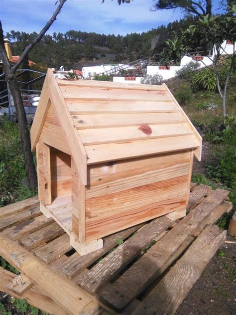 Stick around, we've got a lot to share. Build a Dog House from Pallets | 99 Pallets