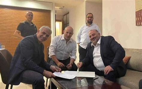زعيم المعارضة الإسرائيلي يائير لبيد يعلن تشكيل ائتلاف جديد للإطاحة بنتنياهو تايمز أوف إسرائيل