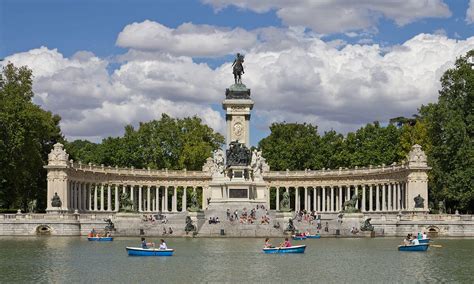 El retiro no podrá exceder de 150 uf (alrededor de $4.360.000), ni ser inferior a 35 uf (poco más de $1 millón), en caso de que los saldos acumulados en la cuenta así lo. Top 8 Parks and Gardens in Madrid, Spain - TANDEM Madrid