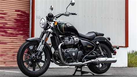 Royal Enfield Super Meteor With Retro Looks Goes Official