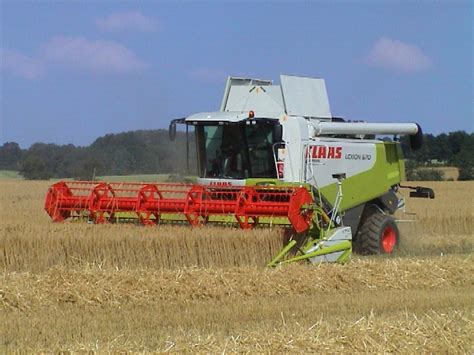 Claas Lexion 570 1 Agricultural Machinery Wikipedia Combine