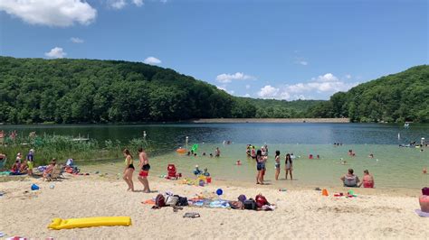Choose from more than 36 properties, ideal house rentals for families, groups and couples. Sand Beaches at the Greenbrier State Park in Maryland ...