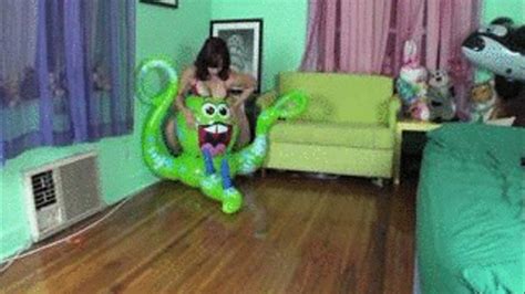Big Octopus Ride Deflate Wmv Galas Balloons And Fetish Clips Clips Sale