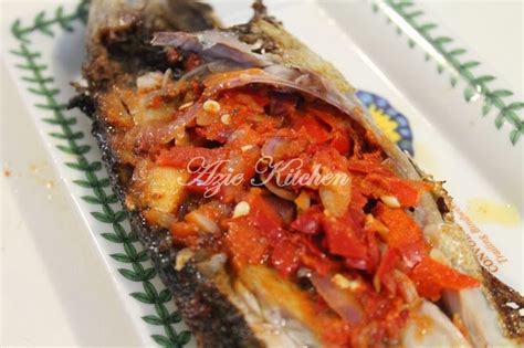 Jangan menelan ikan ikan je 4 je hari bapa dan anak baca juga : Ikan Cencaru Sumbat Sambal - Azie Kitchen