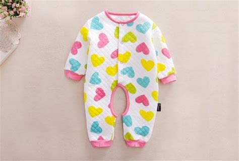 Dengan belanja baju bayi murah ke www.distrobayi.com bunda akan menemukan banyak pilihan model dan warna yang cocok untuk bayi dan sesuai selera bunda. 54+ Populer Baju Bayi Laki2 Baru Lahir