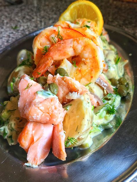 Creamy Potato Salad With Salmon And Shrimp Kalofagasca