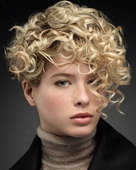 14 models 50s curly hair morwennaailee