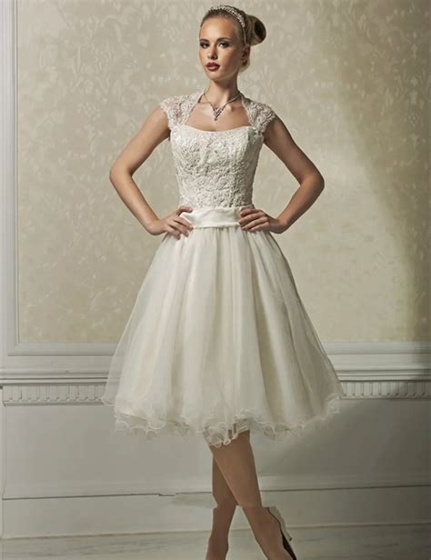 1950s Vintage Short Wedding Dresses Backless Cap Sleeve Lace Tulle Tea Length Bridal Gowns 2016