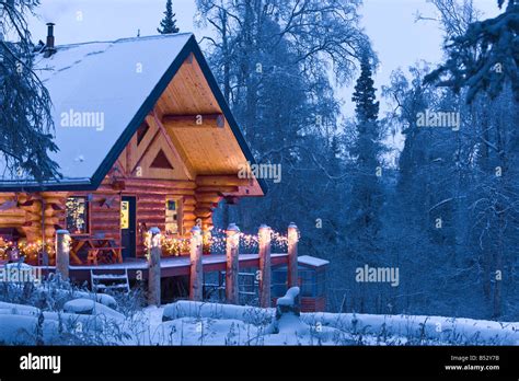 Log Cabin Christmas Alaska Hi Res Stock Photography And Images Alamy