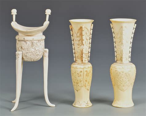 Lot 4010101 5 Chinese Carved Ivory Decorative Items
