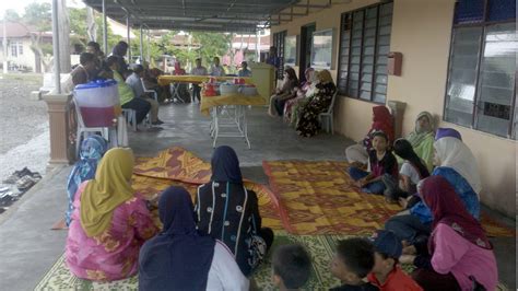 Permohonan bantuan khas ibu tunggal. Dato Latt Shariman: Mesra Bersama Persatuan Ibu Tunggal ...