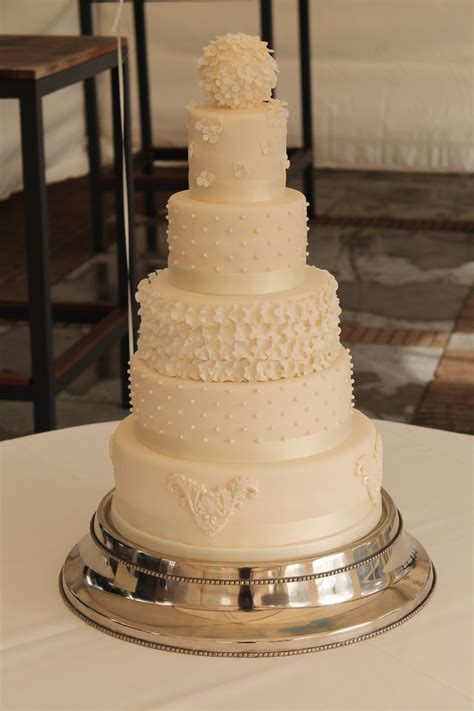 Ivory Wedding Cake Ivory Wedding Cake Cake Wedding Cakes