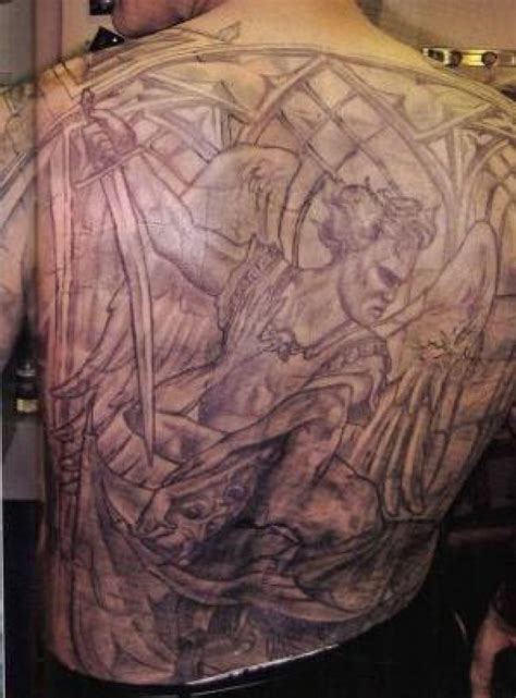 Due to a political conspiracy, an innocent man is sent to death row and his only hope is his brother, who makes it his mission to deliberately get himself sent to the same prison in order to break the both of them out, from the inside. Celebrity Film Wentworth Miller Prison Break Tattoos ...