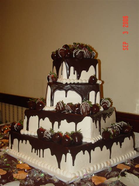 Can Anyone Say Yummy Looking Wedding Cake Wedding Cakes Cake Desserts