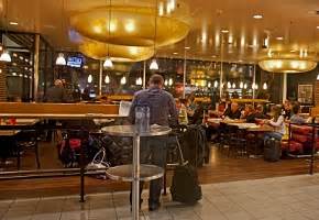 Best and healthiest food atlanta airport (2021) covid impacts as of this update (april, 28, 2021) there are limited restaurant locations open at hartsfield jackson airport. Celebrities to Open New Airport Restaurants in Atlanta ...