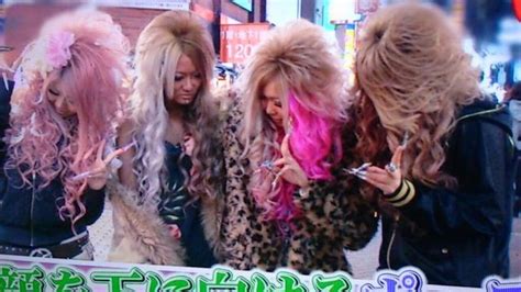 Japans Latest Photo Trend Hair Smiles Harajuku Makeup Gyaru Makeup