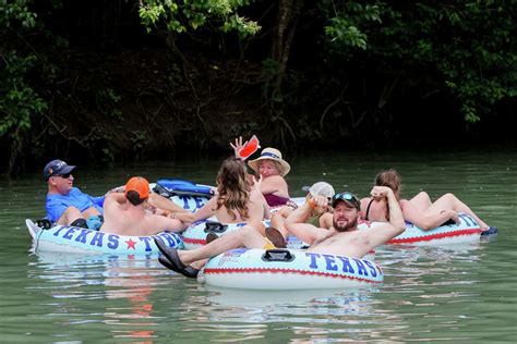 Tubers From Across Texas Kick Off Tubing Season In New Braunfels For The Holiday Weekend