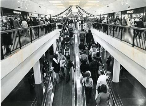 The Midland Mall Ri Mall 1974 Warwick Warwick Rhode Island Rhode Island Rhode Island History