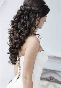 A timeless and feminine style, the french braid is a classic for a reason. Peinados para quinceañeras 2020