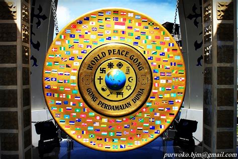 Dunia Foto Gong Perdamaian Dunia World Peace Gong