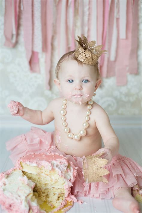My Daughter S First Birthday Princess Cake Smash Kelsey Clarson Photography 1st Birthday