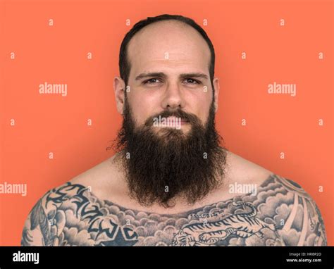 Kaukasischen Mann Nackten Oberkörper Tattoo Bart Stockfotografie Alamy