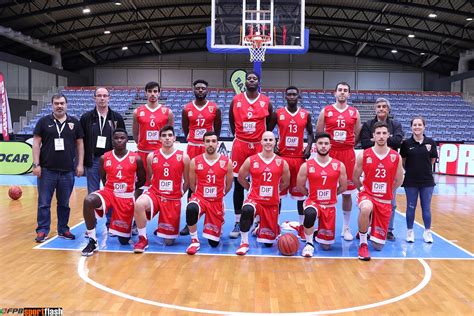 Pela grande variabilidade tática ofensiva inerente ao esporte, e pela extrema qualidade atlética e técnica dos atletas, o sistema defensivo no basquetebol moderno. BASQUETEBOL»» Barreirense a um passo da Liga Profissional ...