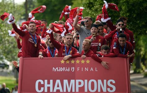 Thousands Of Liverpool Fans Gathered In The Marca English
