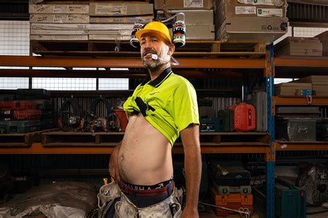 Aussie Tradies Pose In Hilarious Calendar To Raise Awareness For Mental Health Am981 Hunter Valley